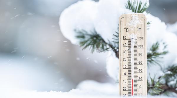 Vine gerul înainte de Crăciun. O masă de aer rece va cuprinde țara. Ce temperaturi vor îndura românii de sărbători