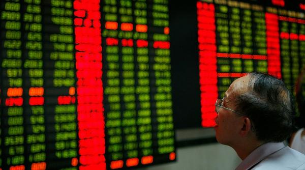 ceva s a intamplat pe wall street pietele din asia au reactionat imediat iar actiunile continua sa scada