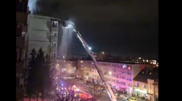 Explozie puternică într-un bloc din Brașov. A fost urmată de un incendiu