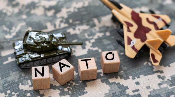 Mark Rutte exclude aderarea Ucrainei la NATO. Şeful Alianţei cere garanţii "puternice" de securitate pentru Kiev