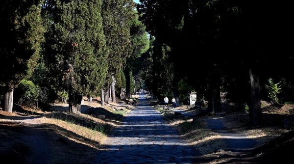 cel mai lung drum drept din europa nu are nicio curba pe 63 de kilometri