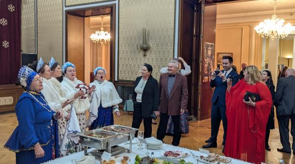 Diana Șoșoacă a mers, din nou, la Ambasada Rusiei, la recepția de Crăciun