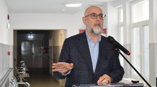 kelemen hunor anunta ca udmr va vota impotriva motiunilor anti predoiu si anti marinescu mi se pare firesc