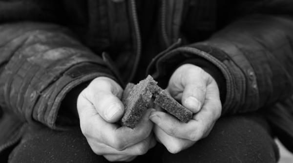 la munte nu primesti nimic gratis cum sunt sarbatorile in tinutul padurenilor unde e un noroc ca painea ajunge martea si vinerea