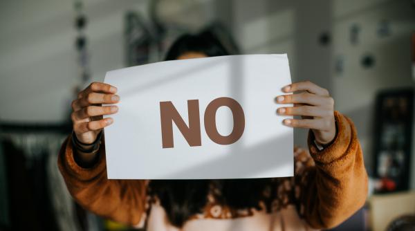 cum sa refuzi oamenii fara sa te simti vinovat invata sa spui nu atunci cand nu vrei sa faci ceva