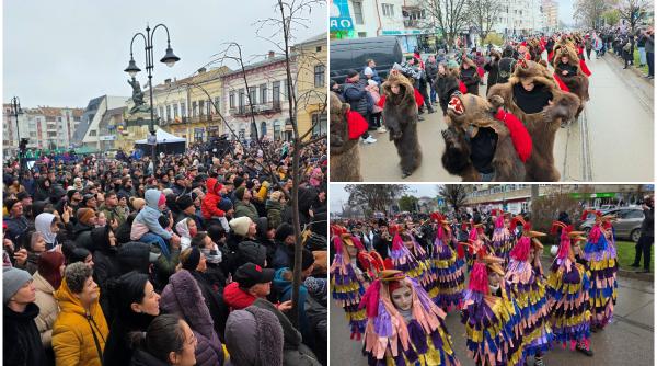imagini spectaculoase de la botosani mii de oameni au iesit pe strada ca sa vada parada formatiilor de datini si obiceuri de iarna