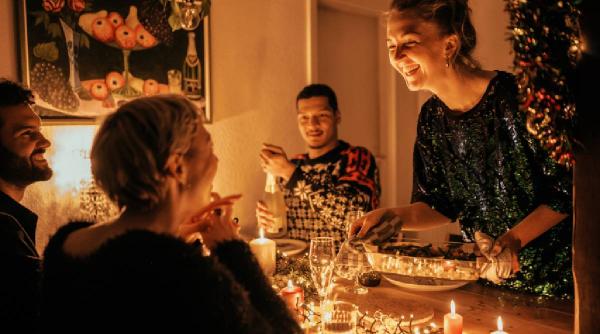 sindromul frigiderului plin de ce ne umplem casa de mancare de craciun in timp ce altii nu au ce pune pe masa