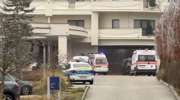 tavanul de la hotelul hilton din sibiu a cazut peste piscina interioara posibil oameni prinsi sub daramaturi planul rosu activat
