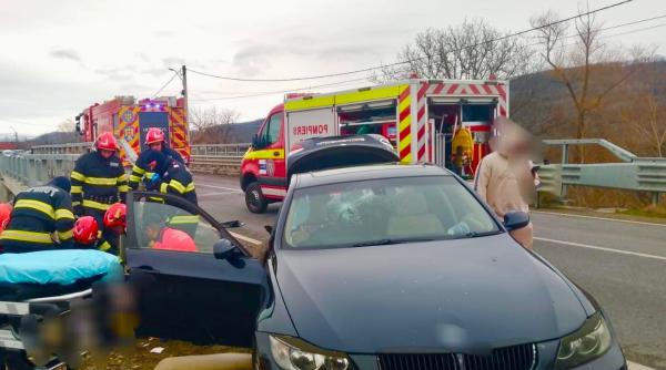 Tragedie în ziua de Crăciun: Un băiat de 17 ani a murit într-un accident pe o șosea din Argeș