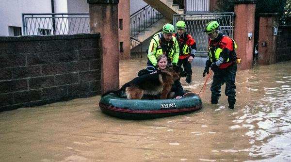 Inundații în Italia, în regiunea unde locuiesc zeci de mii de români: evacuări și cod roșu de vreme rea