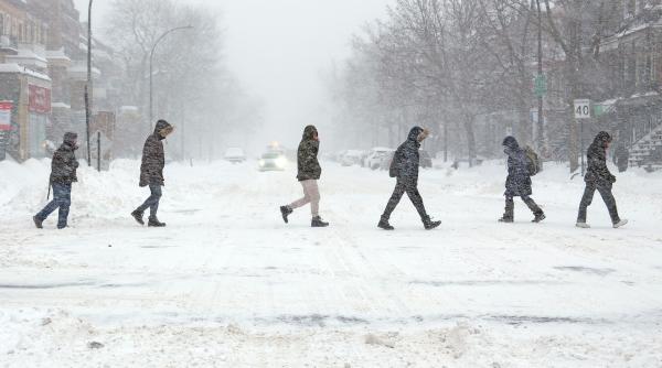Alertă de vreme extremă în toată țara: ANM a emis cod portocaliu și galben de ninsori, viscol, vânt și polei. HĂRȚILE zonelor afectate
