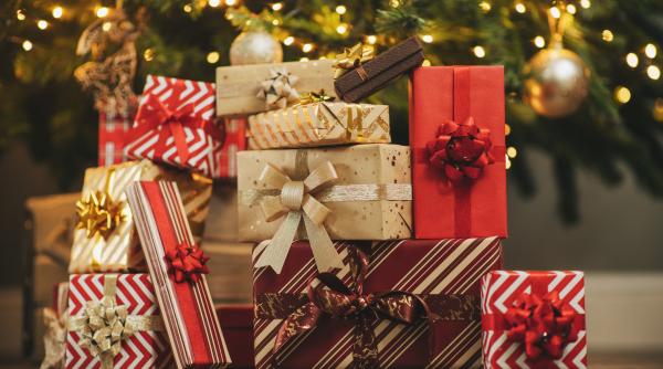 cadourile de craciun revandute o tendinta in crestere in italia unul din doi italieni aleg sa recicleze produsele primite