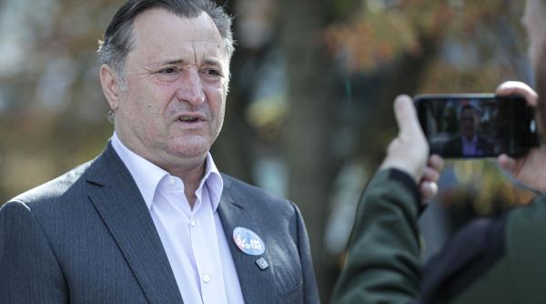 fostul premier al republicii moldova vlad filat dat in urmarire internationala de interpol