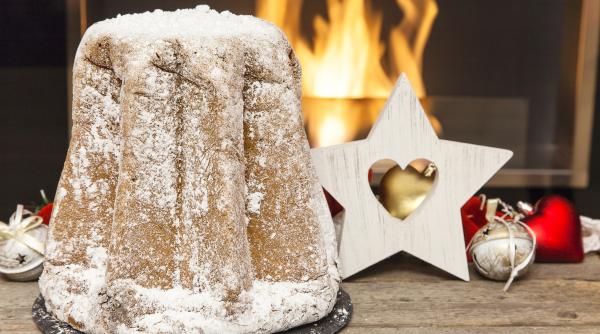 un barbat din italia a fost arestat dupa ce a fost prins ca ascunsese cocaina intr un panettone spunea ca este zahar pudra