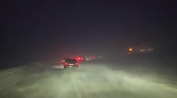 s a inchis drumul spre ranca din cauza viscolului puternic