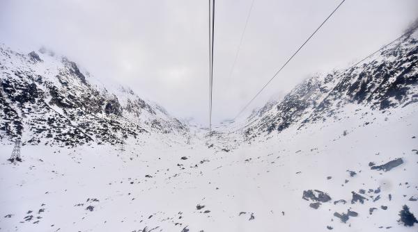 turistii au ramas blocati in cabanele de la balea lac telecabinele au fost oprite din cauza codului rosu de viscol