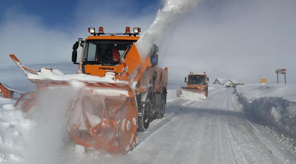 Circulația rutieră a fost redeschisă pe Transalpina, spre Rânca. Pe ce tronson din DN 67C se circulă din nou, după viscolul puternic