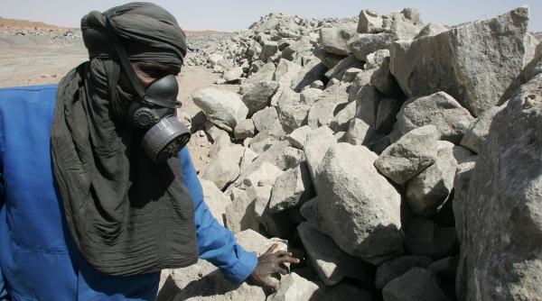 Cum a dispărut un transport de uraniu de la o mină din Niger. Franţa a deschis o anchetă şi acuză Nigerul de furt