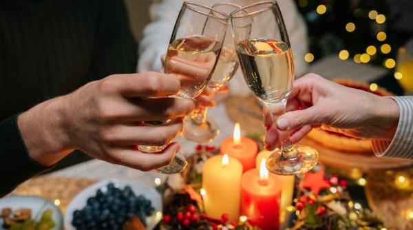 De câți bani are nevoie o familie pentru masa festivă de Revelion. Peștele este mai scump cu aproape 10% față de anul trecut