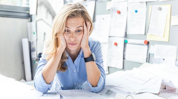 România ar putea introduce concediul pentru burnout. Proiectul, inițiat de ministrul Economiei