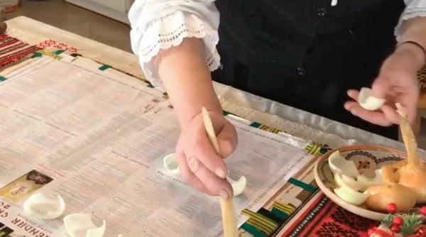 bunicii nostri pot afla cum va fi vremea in noul an inca din 31 decembrie cum se face prognoza meteo cu calendarul foilor de ceapa