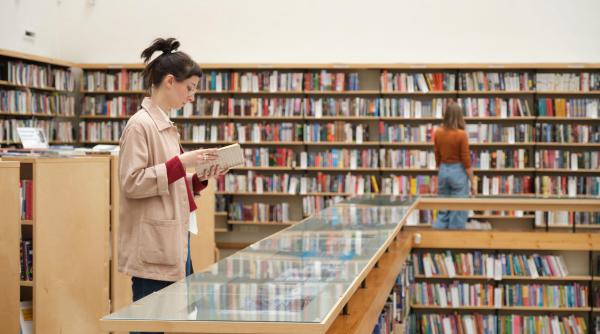 un altfel de bilant la finalul anului 10 carti care au definit lectura in 2025