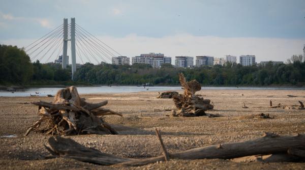 Criza apei. În fiecare secundă, continentele pierd echivalentul a patru bazine olimpice de apă dulce  