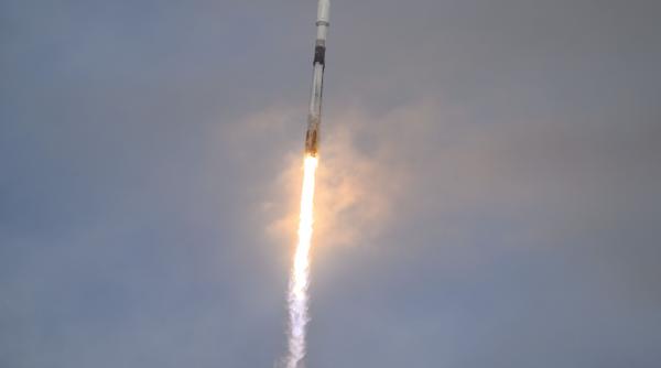 o fabrica de semiconductori cu un cuptor care arde la 1000 de grade celsius a fost trimisa in spatiu ce va face pe orbita pamantului