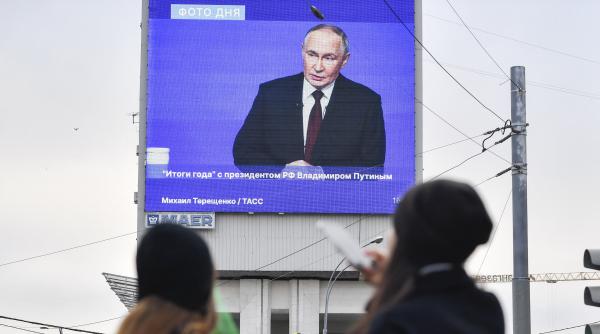 Rușii sunt furioși pe planurile lui Putin de a tăia internetul mobil de Revelion: “Pachetul digital în stil Coreea de Nord”
