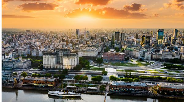 Unde este cald în ianuarie 2026: Cele mai bune destinații de vacanță călduroase, cu soare pe timp de iarnă