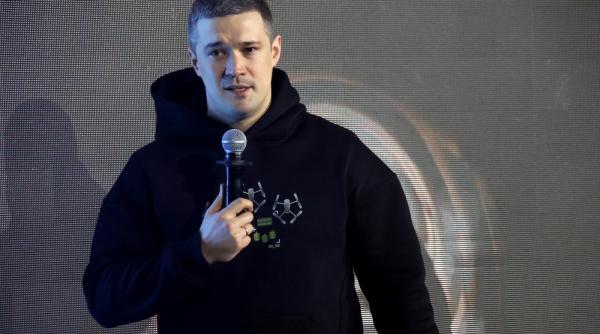 zelenski schimba ministrul apararii si numeste un apropiat in varsta de 34 de ani responsabil de drone ce legatura are cu elon musk