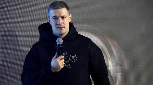 zelenski schimba ministrul apararii si numeste un apropiat in varsta de 34 de ani responsabil de drone ce legatura are cu elon musk