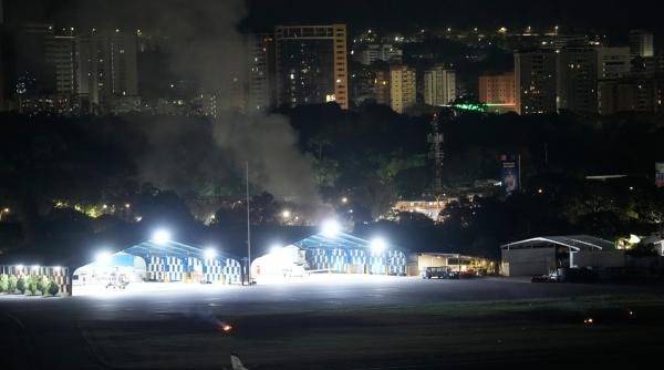 Explozii puternice în capitala Venezuelei, lângă o bază militară 