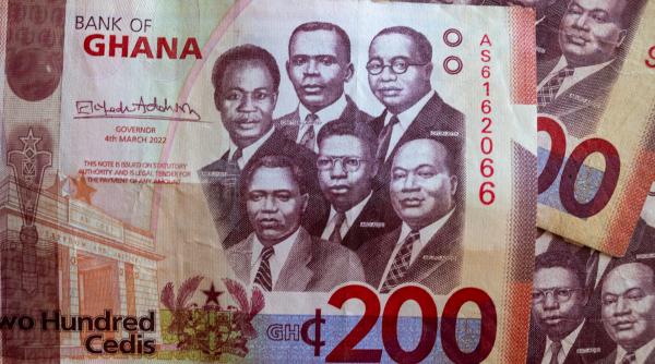 exporturile masive de aur au impins moneda nationala a ghanei cedi in topul valutelor internationale