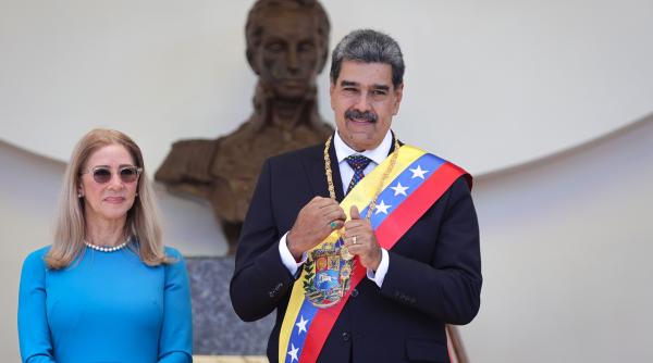 „Ea e puterea din spatele tronului”. Cine e Cilia Flores, soția lui Maduro și „prima combatantă” a socialismului venezuelean