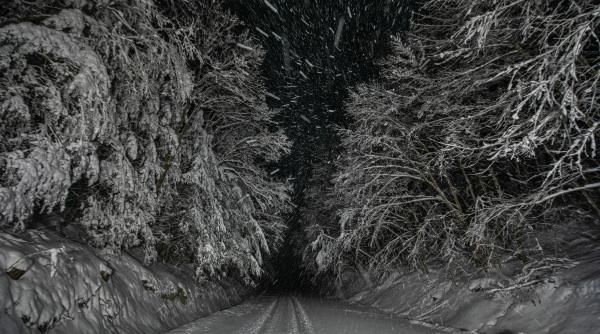 Peste 17.000 de oameni nu au în continuare curent după ninsorile abundente. Cele mai afectate județe sunt Sibiu, Mureș și Alba