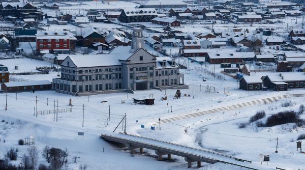 Un oraș rusesc din China are zăpadă, cabane din lemn și inscripții chirilice, dar n-are niciun rus. Cum e viața în Enhe 