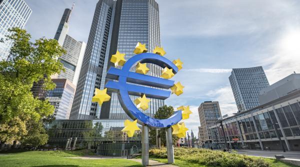 Bloomberg: Europa de Est ar putea obţine un loc în conducerea superioară a Băncii Centrale Europene