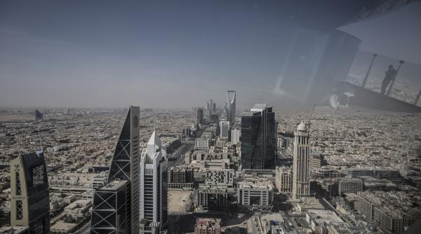 Arabia Saudită își deschide piaţa financiară tuturor investitorilor străini, de la 1 februarie