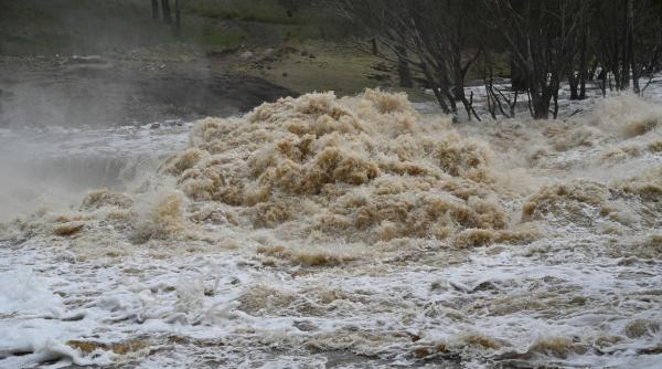 harta cod portocaliu de inundatii in doua judete alte 10 judete se afla sub cod galben