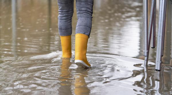 alerta la targu jiu dupa inundatii dsp gorj recomanda locuitorilor sa nu bea apa din retea sau din fantani