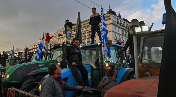 avertisment mae pentru romanii care calatoresc in grecia protestele fermierilor pot paraliza toate rutele de transport