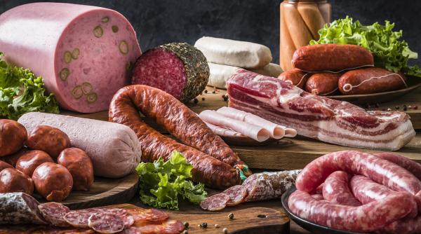 Cei șase conservanți alimentari comuni folosiți în șuncă, brânzeturi și sosuri care cresc riscul de cancer și diabet chiar și cu 30%