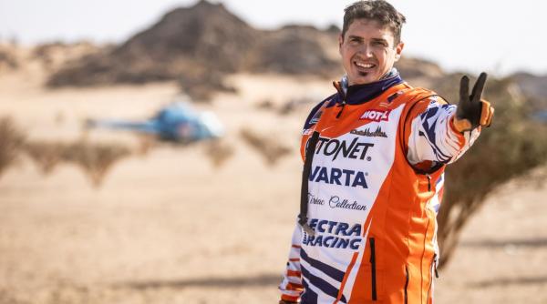 Cine este Mani Gyenes, românul care participă a 16-a oară la raliul Dakar