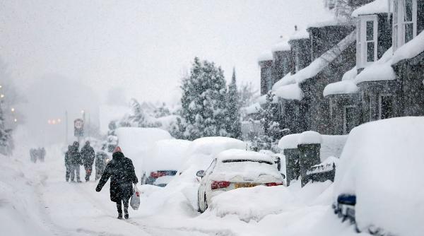 Furtuna Goretti lovește Marea Britanie ca o „bombă meteo”: ninsori, vânt de 160 km/h, pene masive de curent și transport paralizat