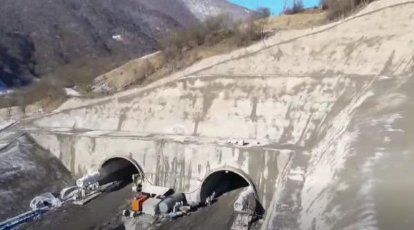 Cum arată lucrările pe secțiunea montană a Autostrăzii Sibiu - Pitești. Șeful CNAIR: Excavațiile continuă indiferent de anotimp