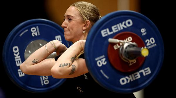 Federaţia Europeană de Haltere a retras dreptul Poloniei de a găzdui două campionate europene pentru că a respins sportivii ruşi