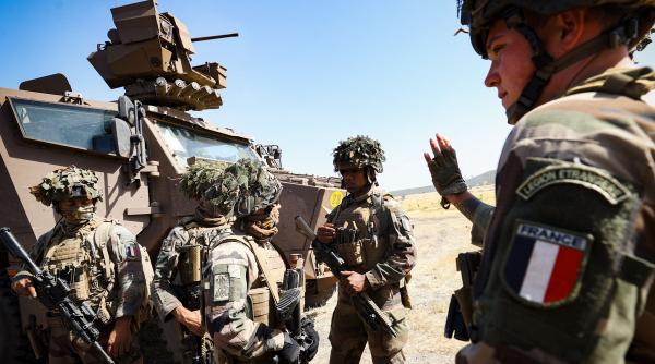 macron a dezvaluit planul de a trimite 6 000 de soldati francezi in ucraina daca se incheie acordul de pace cu rusia