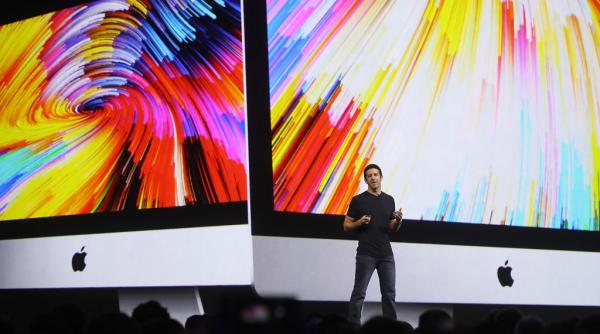 e genul de coleg cu care vrei sa iesi la bere cine este john ternus omul din umbra care ar putea prelua conducerea apple