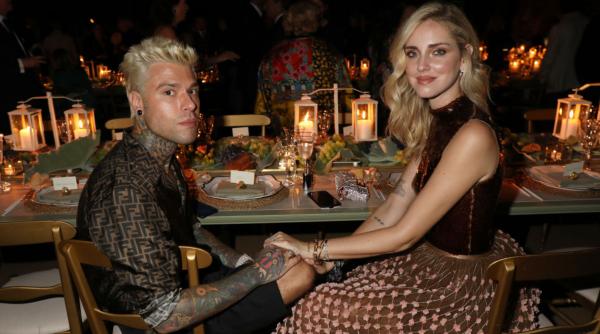 scandalul pandorogate de frauda cu pandispan de craciun zguduie cuplul italiei meloni i a numit pe ferragni si fedez modele gresite